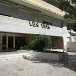 Les Ibis Location Entre Et Montagne Τουλόν
